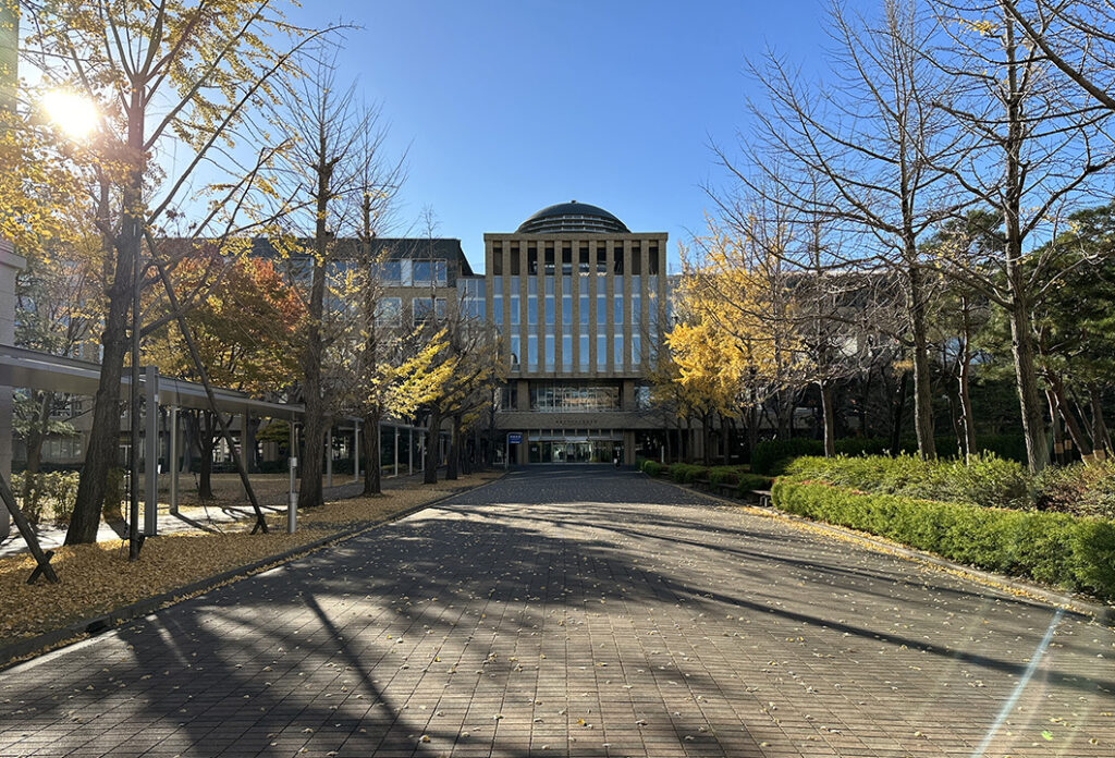 獨協大学外観